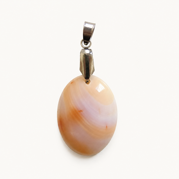 🧡 Pendentif en Agate  – Élégance et Équilibre Émotionnel
